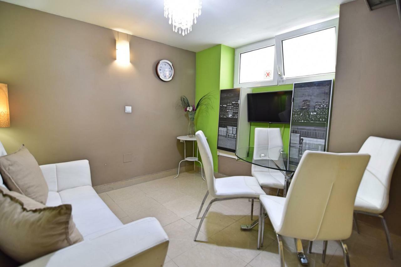 Apartamentos Marques De La Merced Málaga Eksteriør bilde